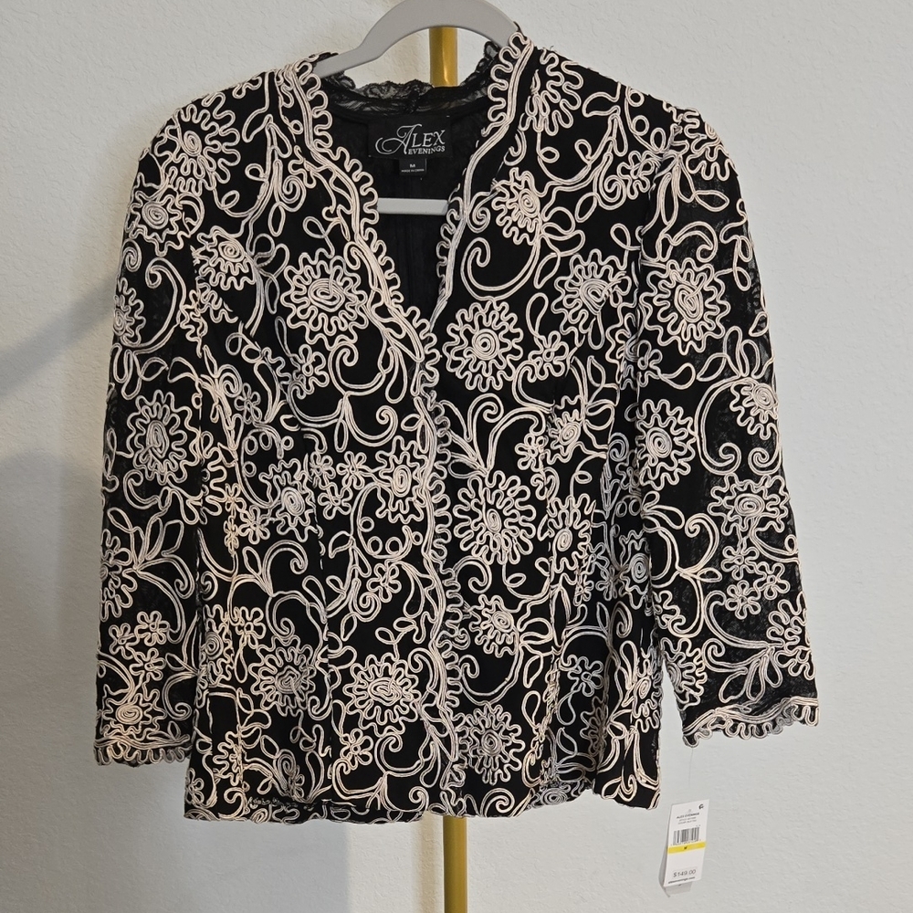NWT Alex Evenings Black and Taupe Size M Floral Blouse